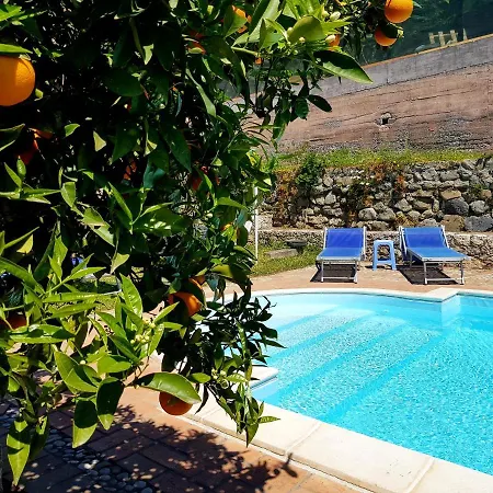 Giardino Dell'alcantara * تاورمينا
