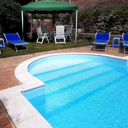 Giardino Dell'alcantara بيت للعطل